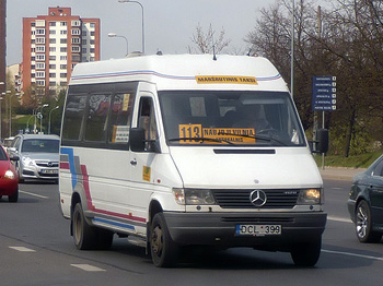113 maršruto mikroautobusas